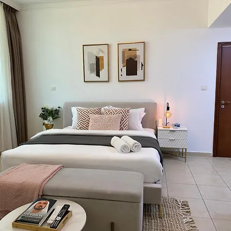 Cozy 2Bhk Near Burj Khalifa Apartment Dubai Exterior photo