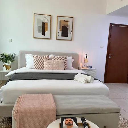 Cozy 2Bhk Near Burj Khalifa Apartment Dubai Exterior photo