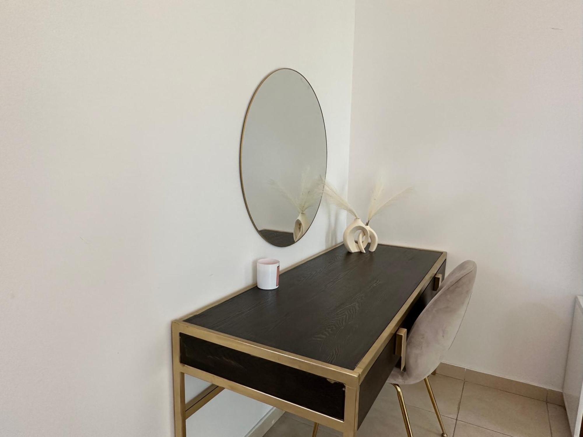 Apartment Cozy 2bhk Near Burj Khalifa
