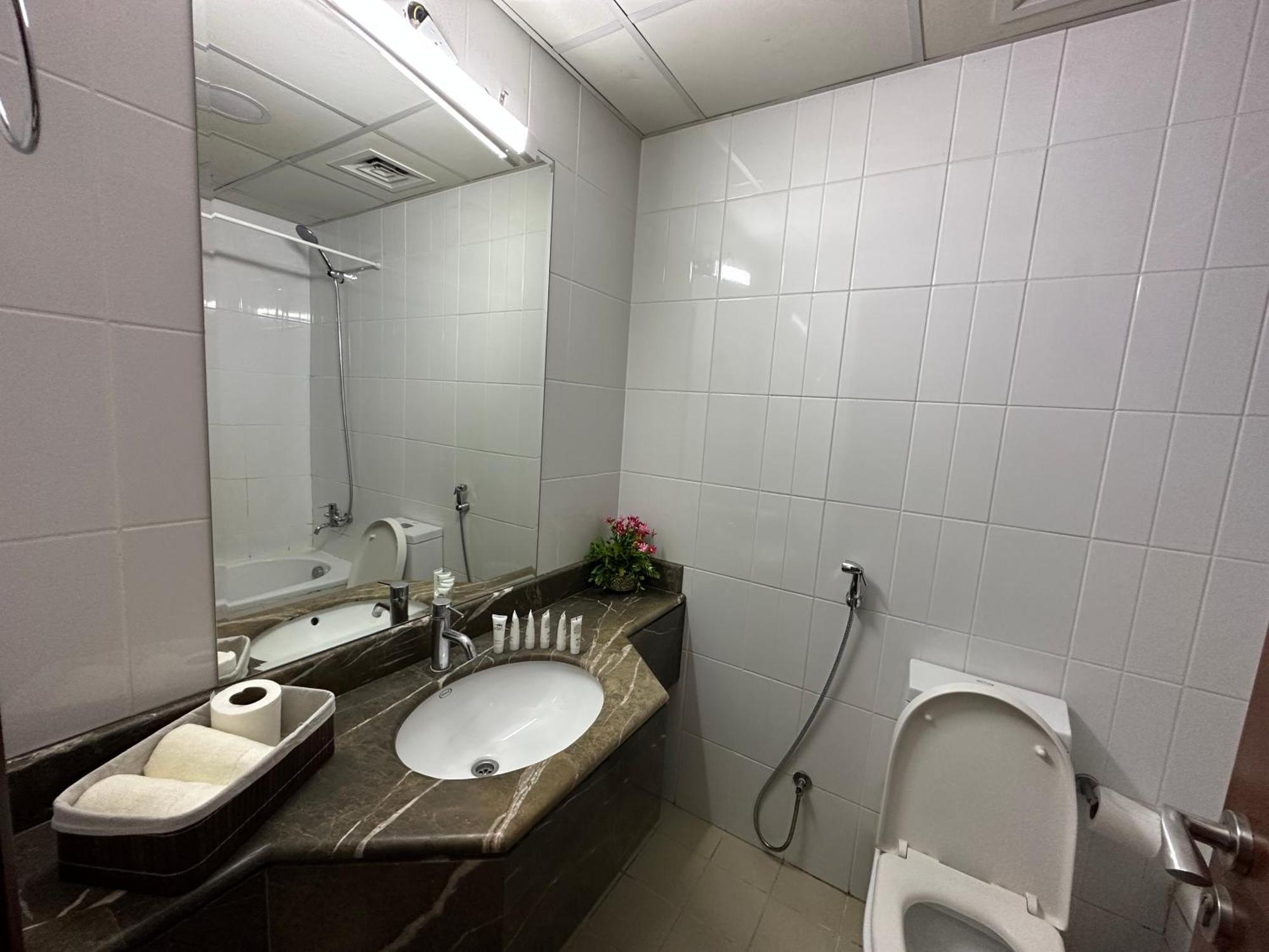 Apartment Cozy 2bhk Near Burj Khalifa *