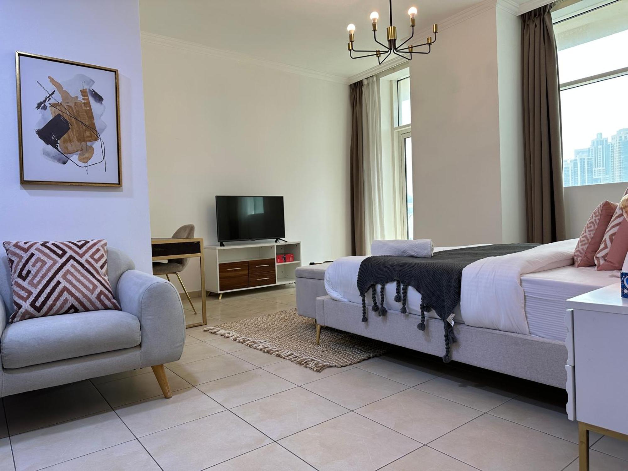 Cozy 2bhk Near Burj Khalifa Apartment *