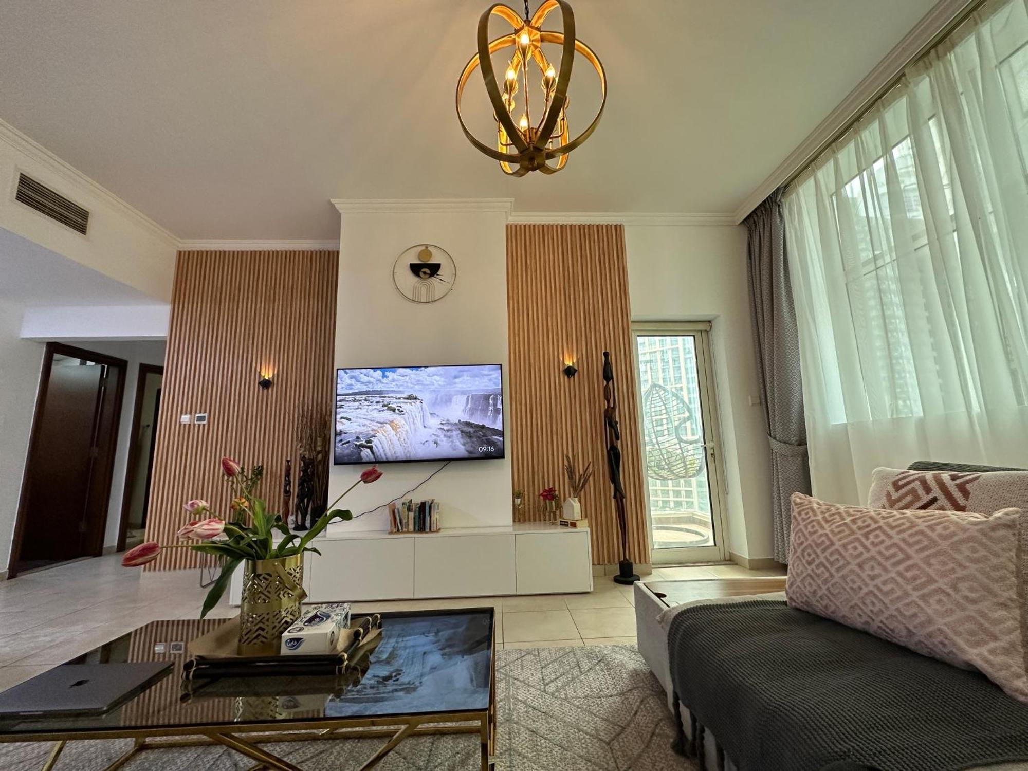 Cozy 2bhk Near Burj Khalifa *