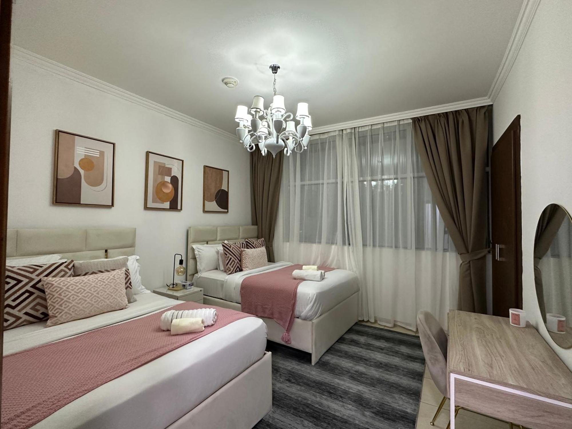 Cozy 2bhk Near Burj Khalifa Dubai